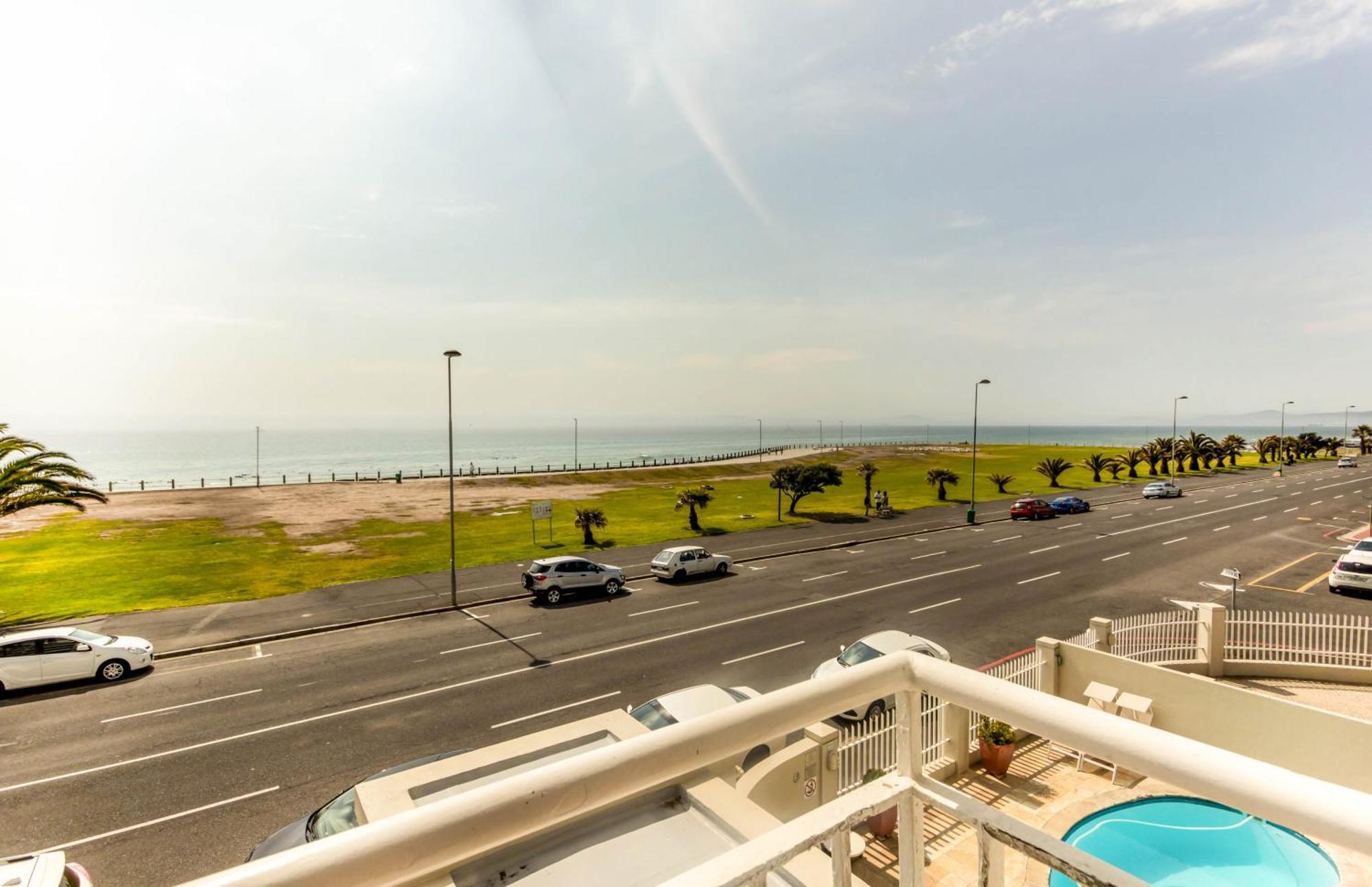 Mouille Point Apartments Cape Town Room photo